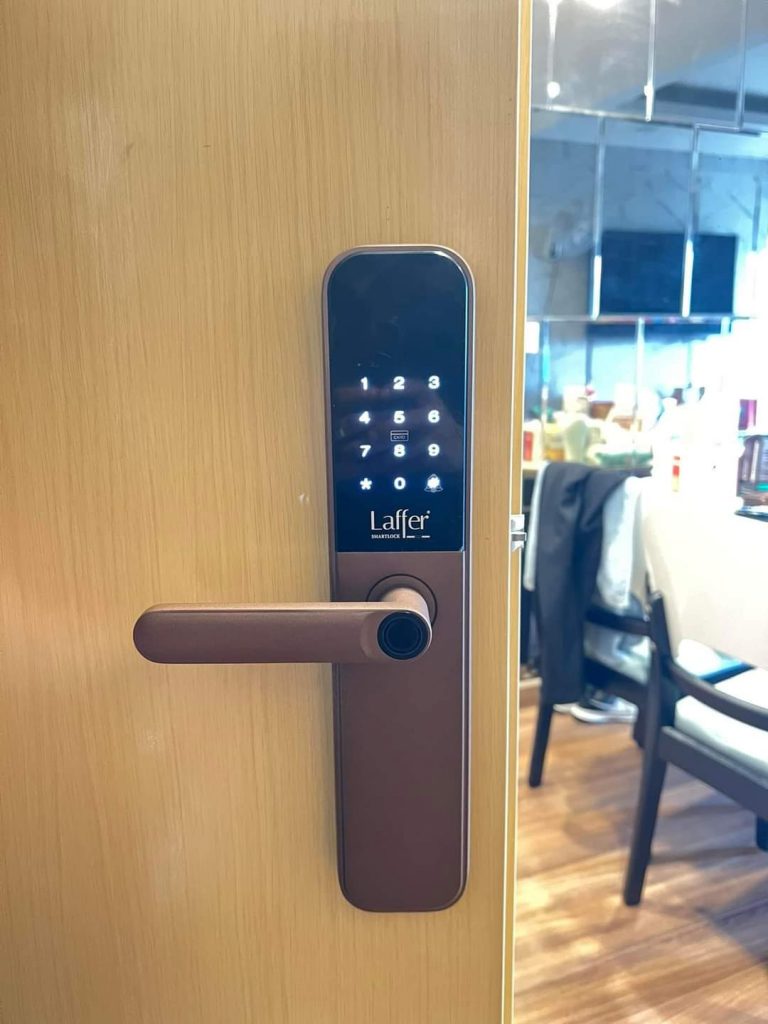 Lắp Đặt Khóa Vân Tay Laffer LC06 Tại Quận 10