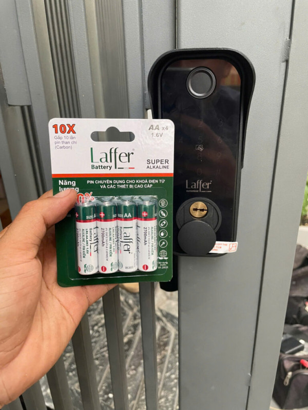 BỘ 4 VIÊN PIN AA / AAA  LAFFER CAO CẤP CHUYÊN DÙNG CHO KHÓA VÂN TAY