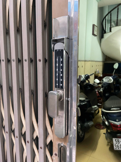 KHÓA VÂN TAY CHO CỬA LÙA , KÉO XẾP LAFFER XF19
