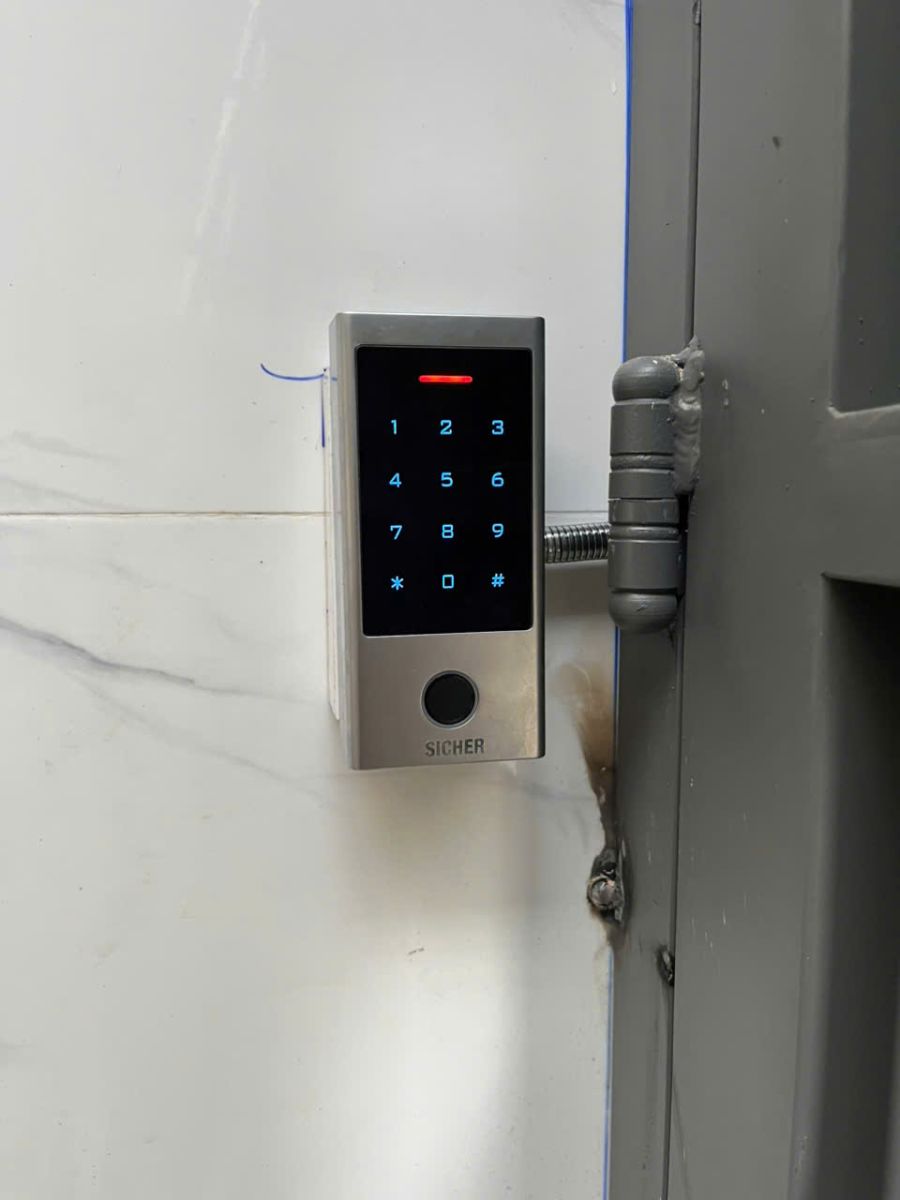 Khóa Vân Tay Cho Nhà Trọ Tại HCM 
