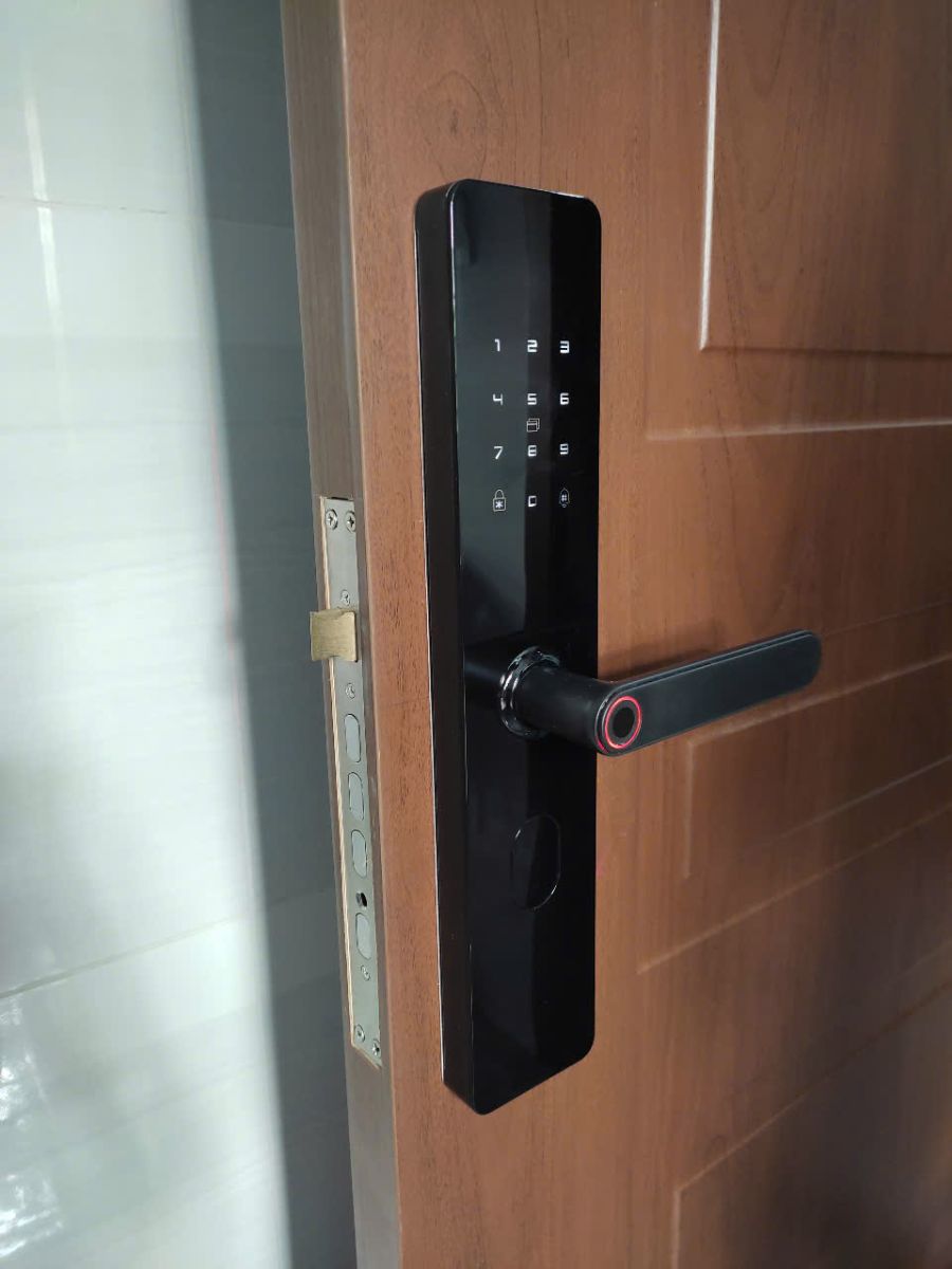 Sửa Khóa Vân Tay Cửa Phòng Cho Nhà Trọ Tại Quận 5