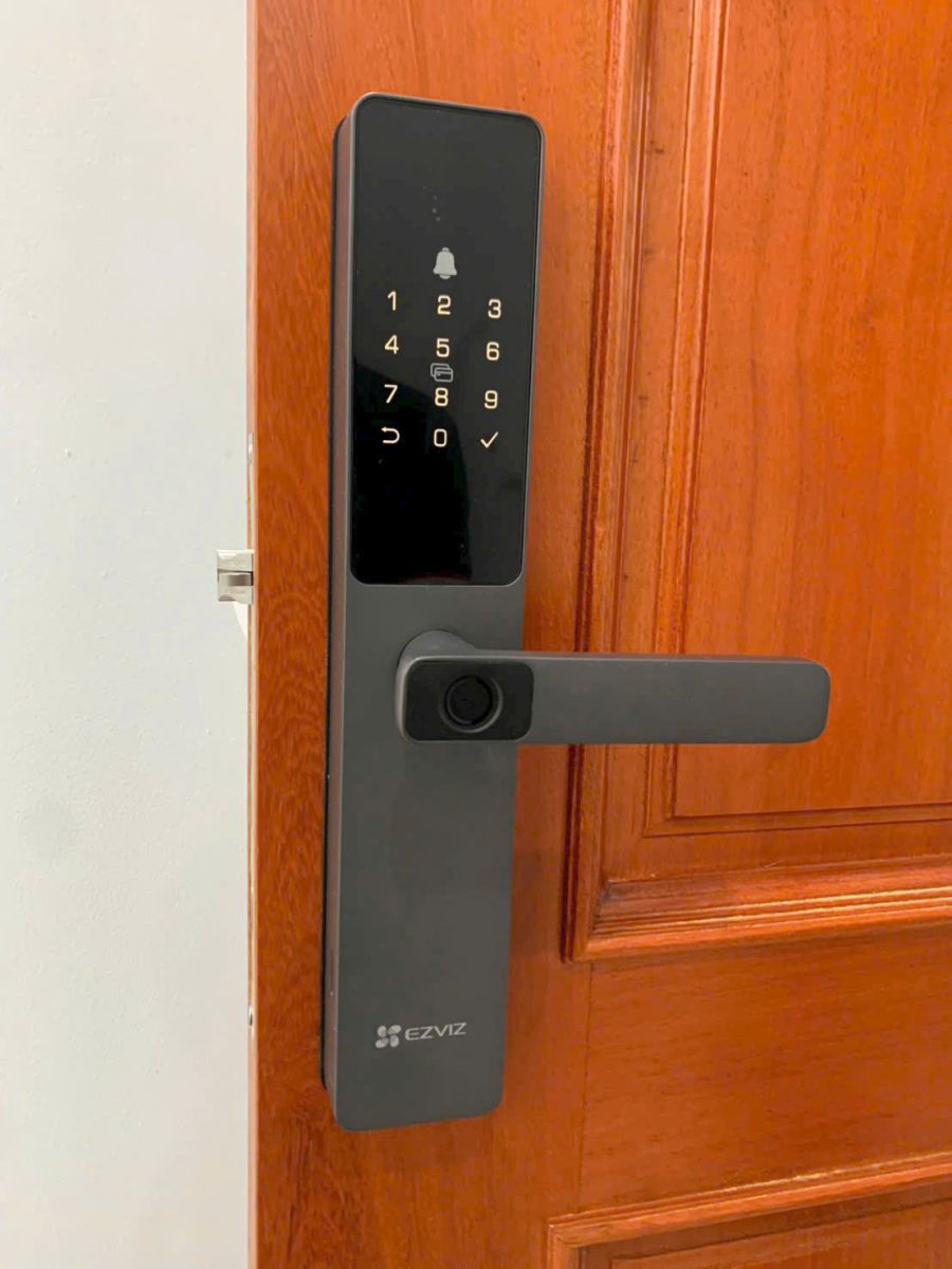 Khóa vân tay cửa gỗ EZVIZ DL05